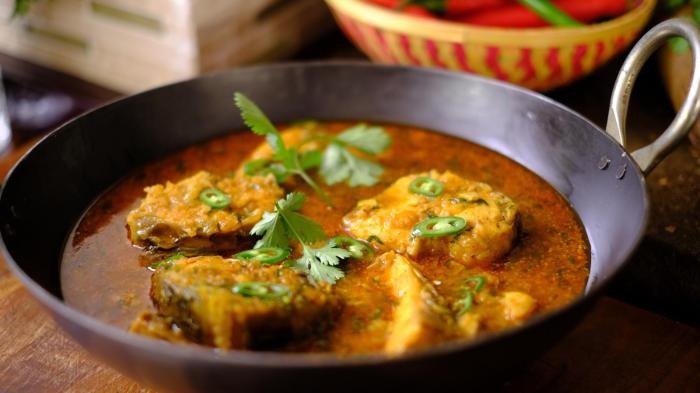 How to cook indian style fish curry